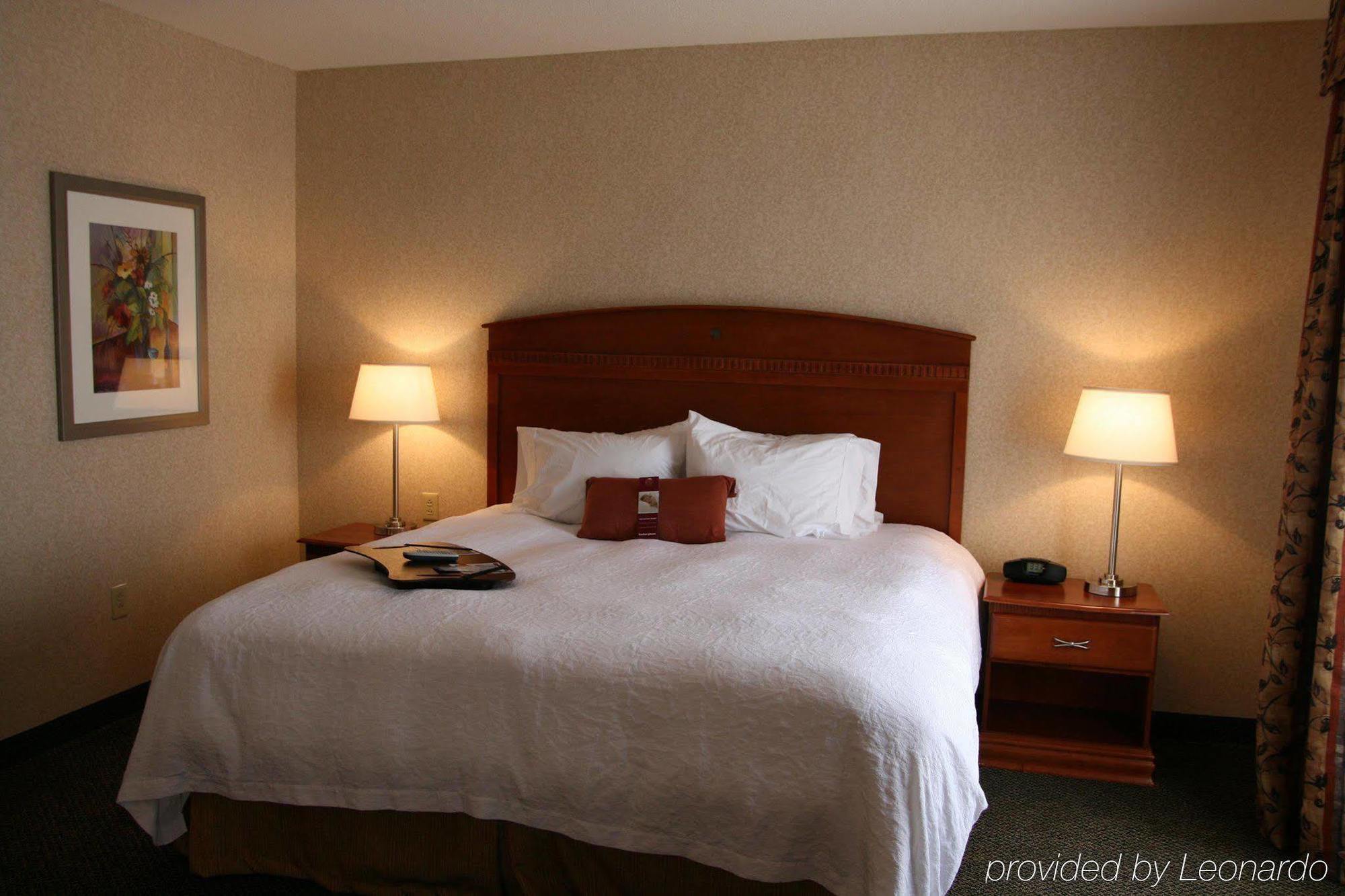 Hampton Inn & Suites Wilmington Room photo